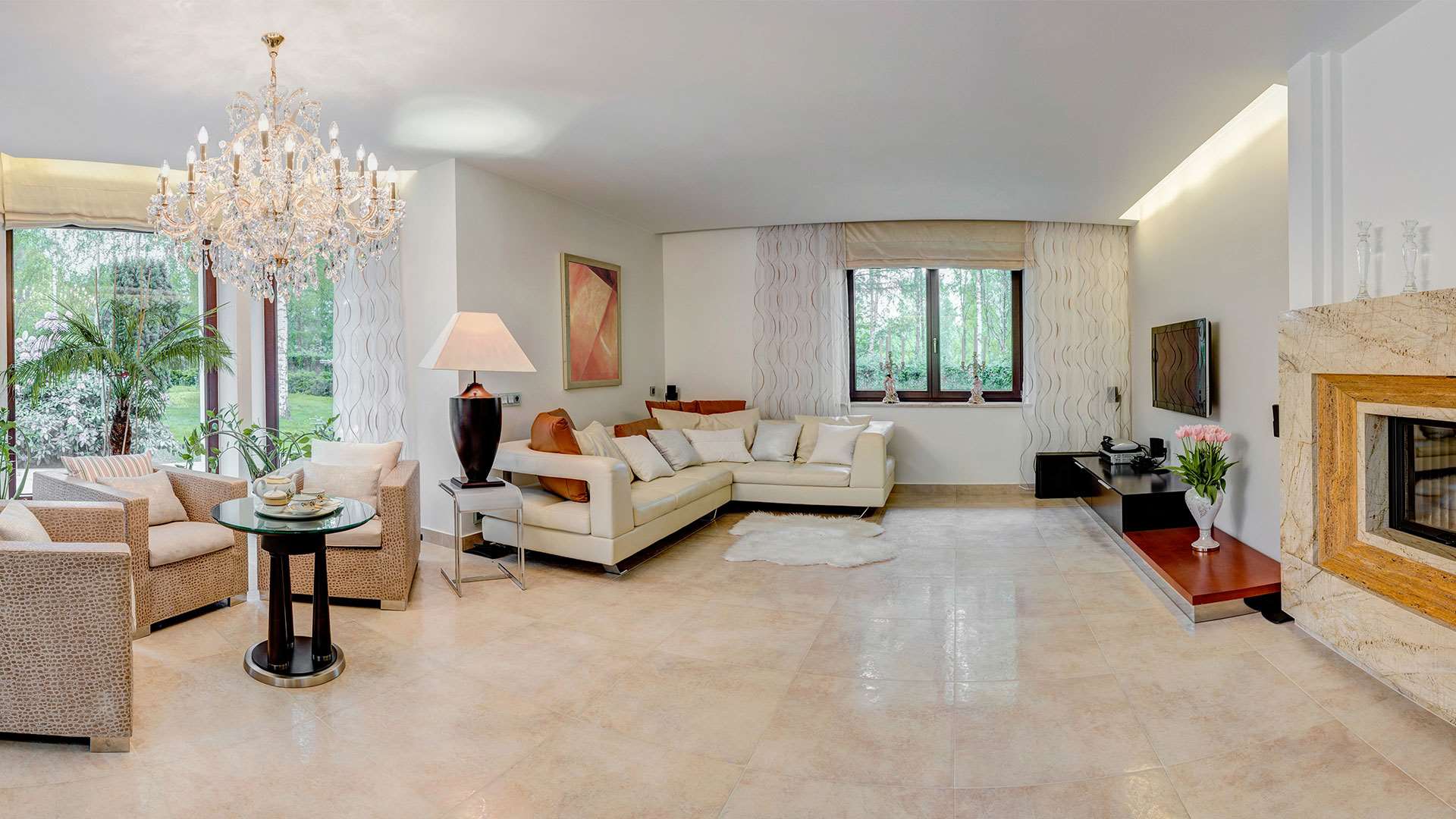 Khách sạn Rạng Đông