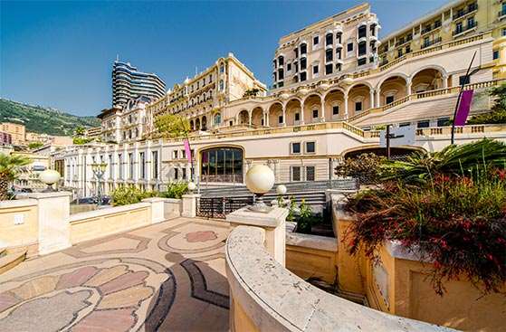 Khách sạn Rạng Đông