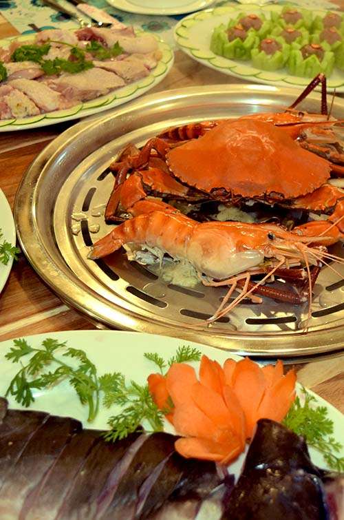 Khách sạn Rạng Đông