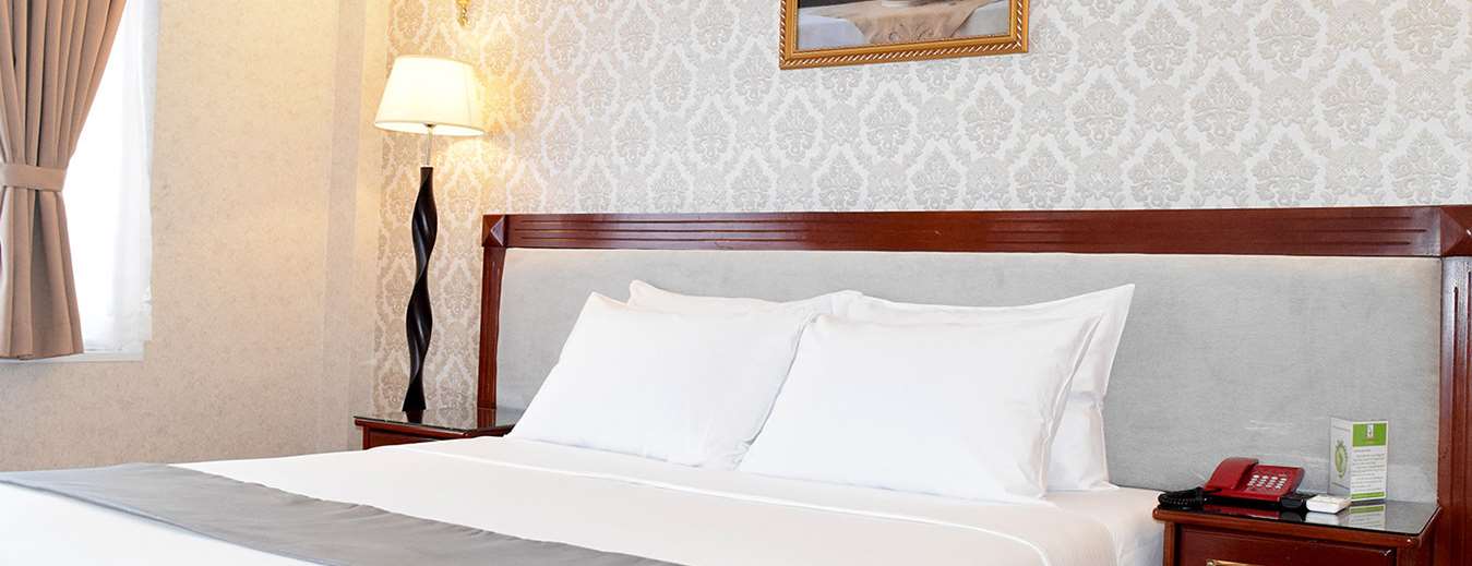 Khách sạn Rạng Đông