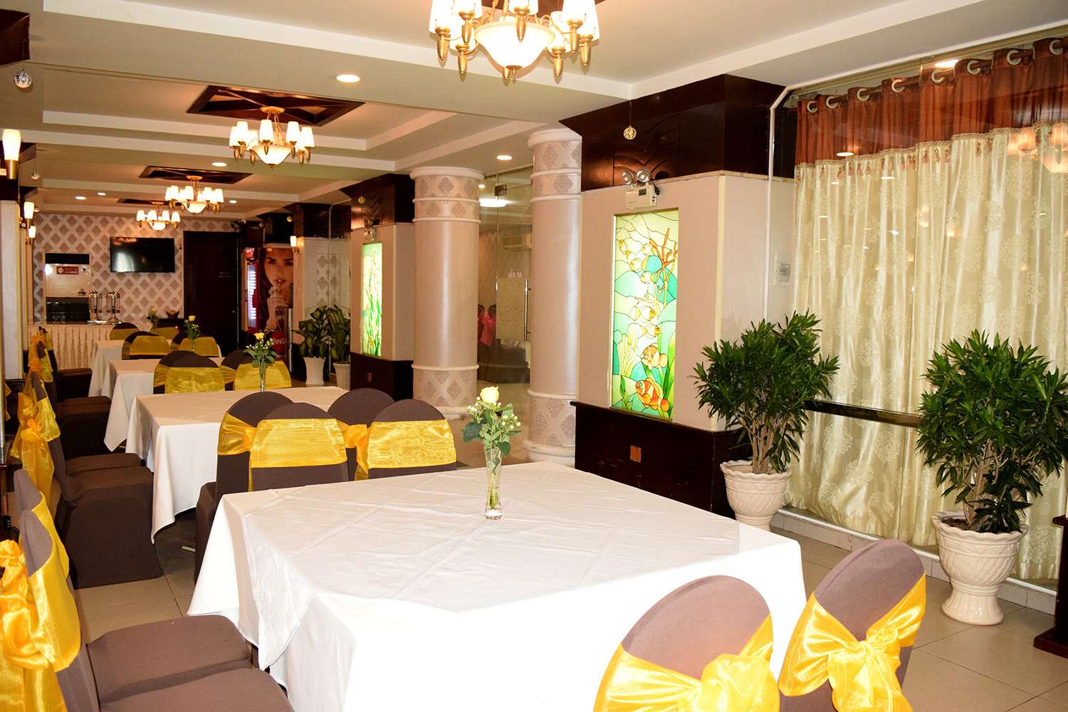 Khách sạn Rạng Đông