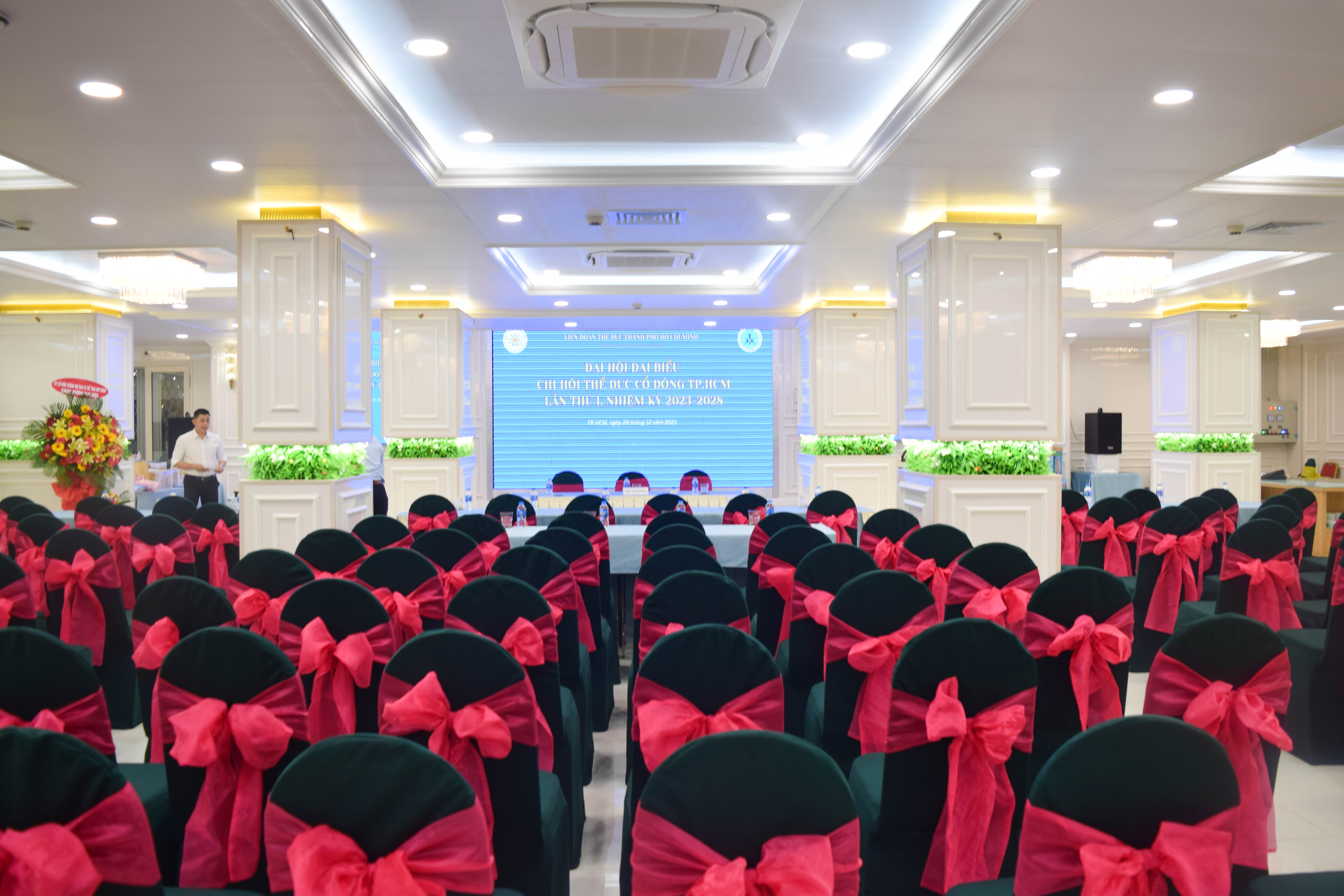 Khách sạn Rạng Đông